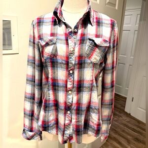 🤠 Pearl Snap Plaid Button-Up Shirt 🤠